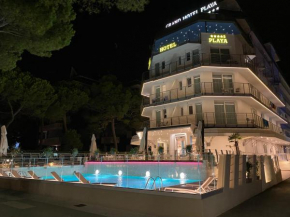 Гостиница Grand Hotel Playa  Линьяно Пинета